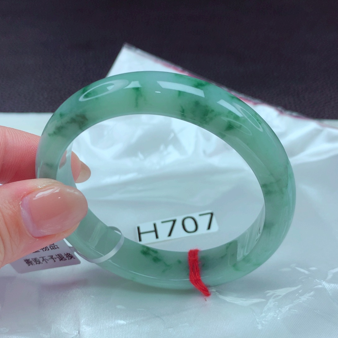 翡翠手镯未镶嵌手镯88