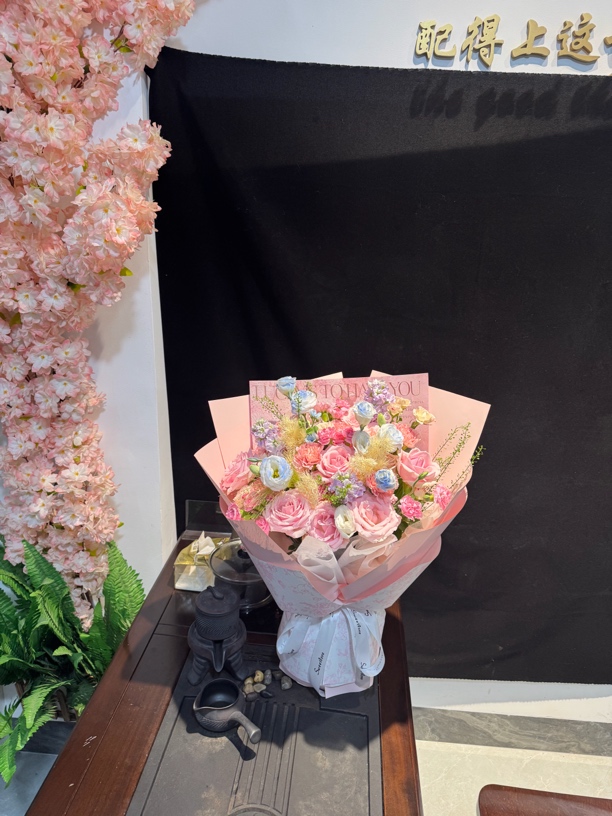 粉玫瑰花束同城配送情人节生日礼物直送