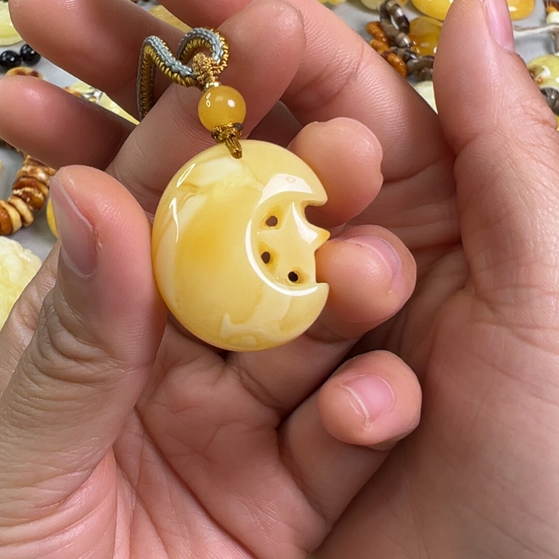 蜜蜡裸石未镶嵌蜜蜡