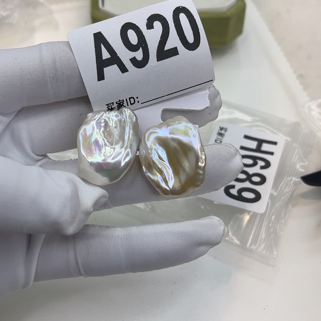 淡水珍珠银S925镶嵌耳饰