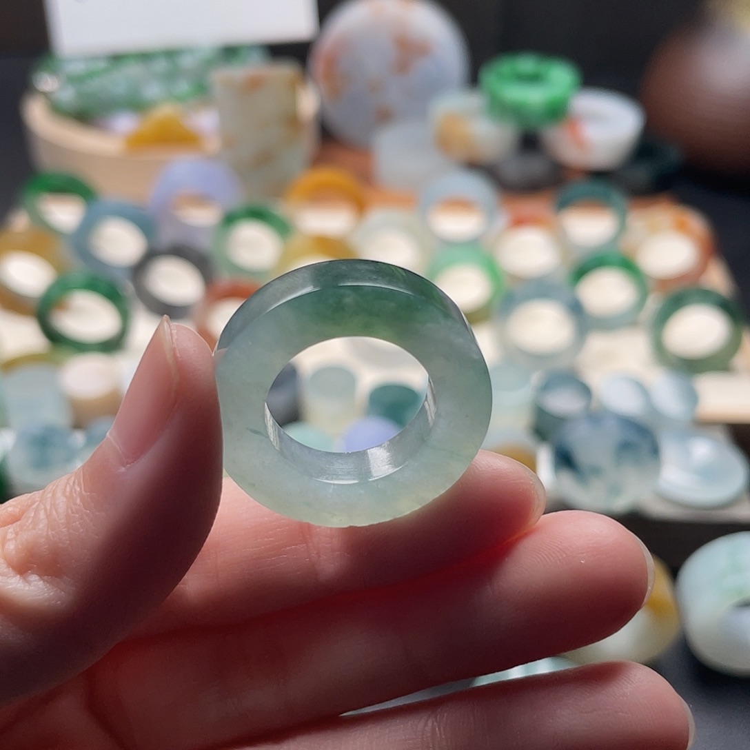 定制翡翠未镶嵌翡翠