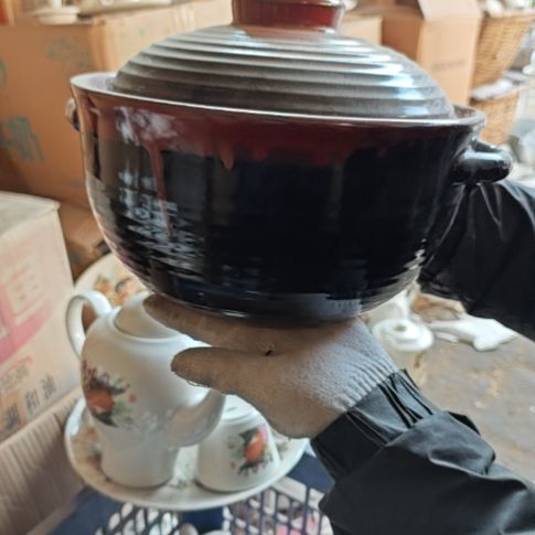 库存微瑕铁红釉大砂锅