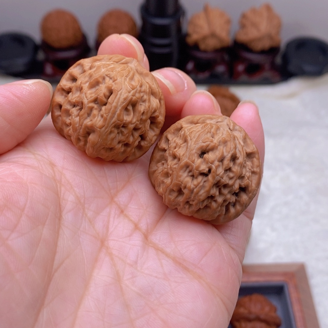 文玩核桃吊坠31尺全品白狮子小手捻