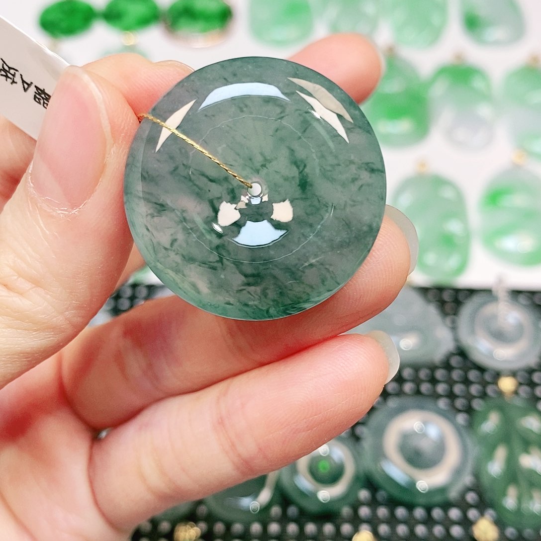 翡翠吊坠(不含链)未镶嵌