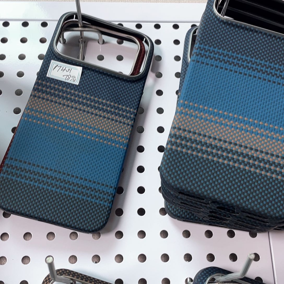 17pm月升，磁吸正品凯夫拉，全新