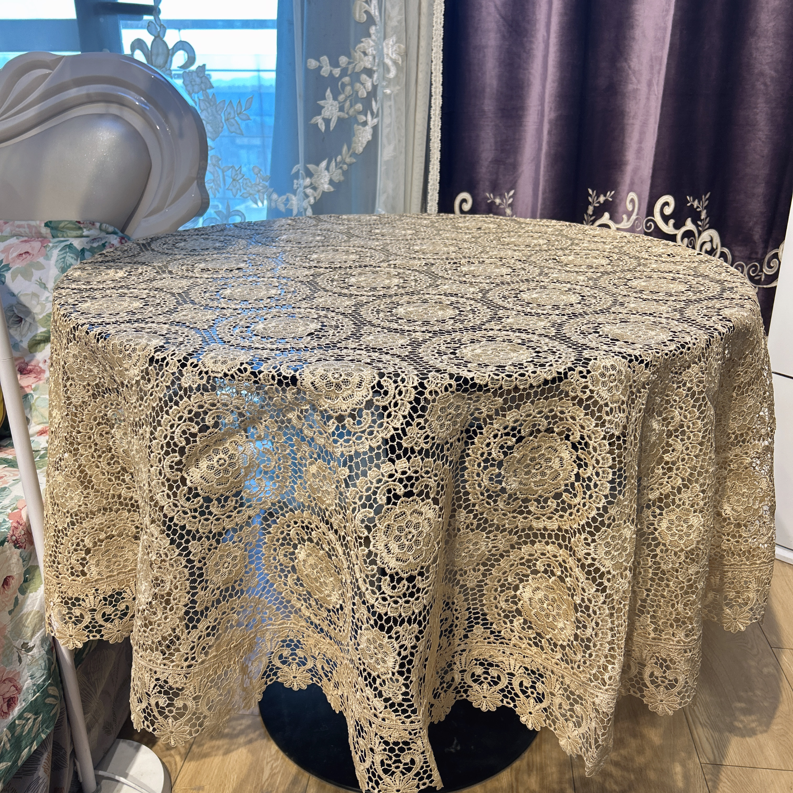 DY018-42-2玻璃纱（175*175cm圆）米底仿万缕丝花环精工细线盖巾