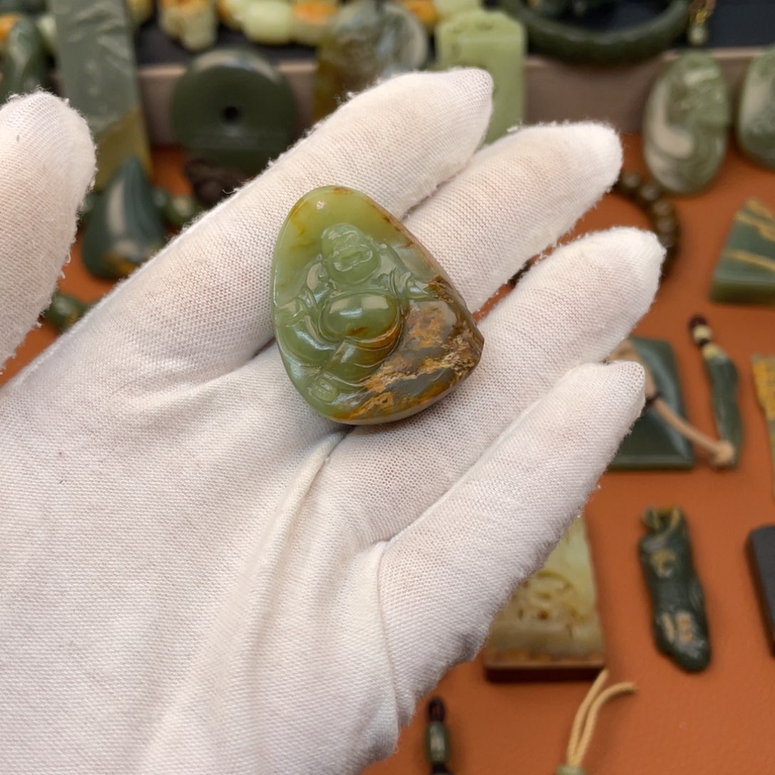 三***杨岫岩河磨玉（透闪石质玉）未镶嵌挂件