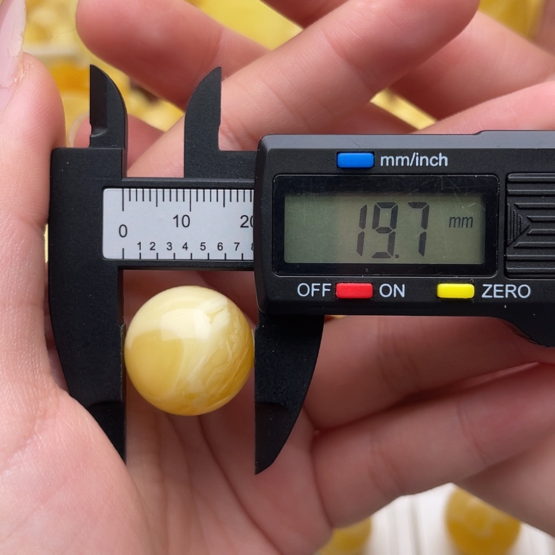 三***成琥珀未镶嵌裸石蜜蜡圆珠梦微瑕