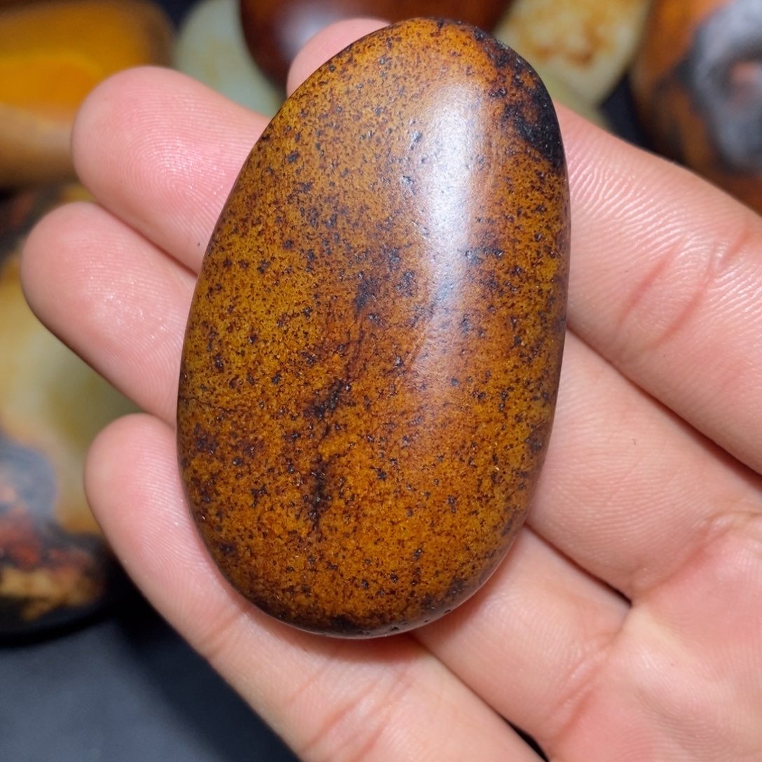 和田玉未镶嵌珠宝奇石