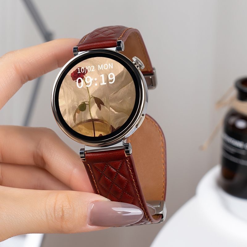 星空适用华为-女款-GT4/GT5/磁吸折叠扣41mm菱格皮质表带18mm