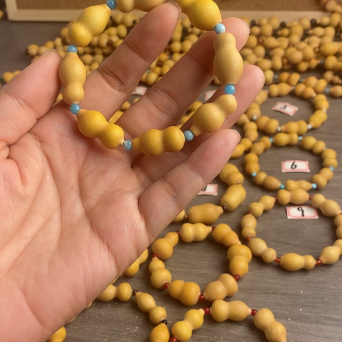 娃***—纯天然小葫芦手串