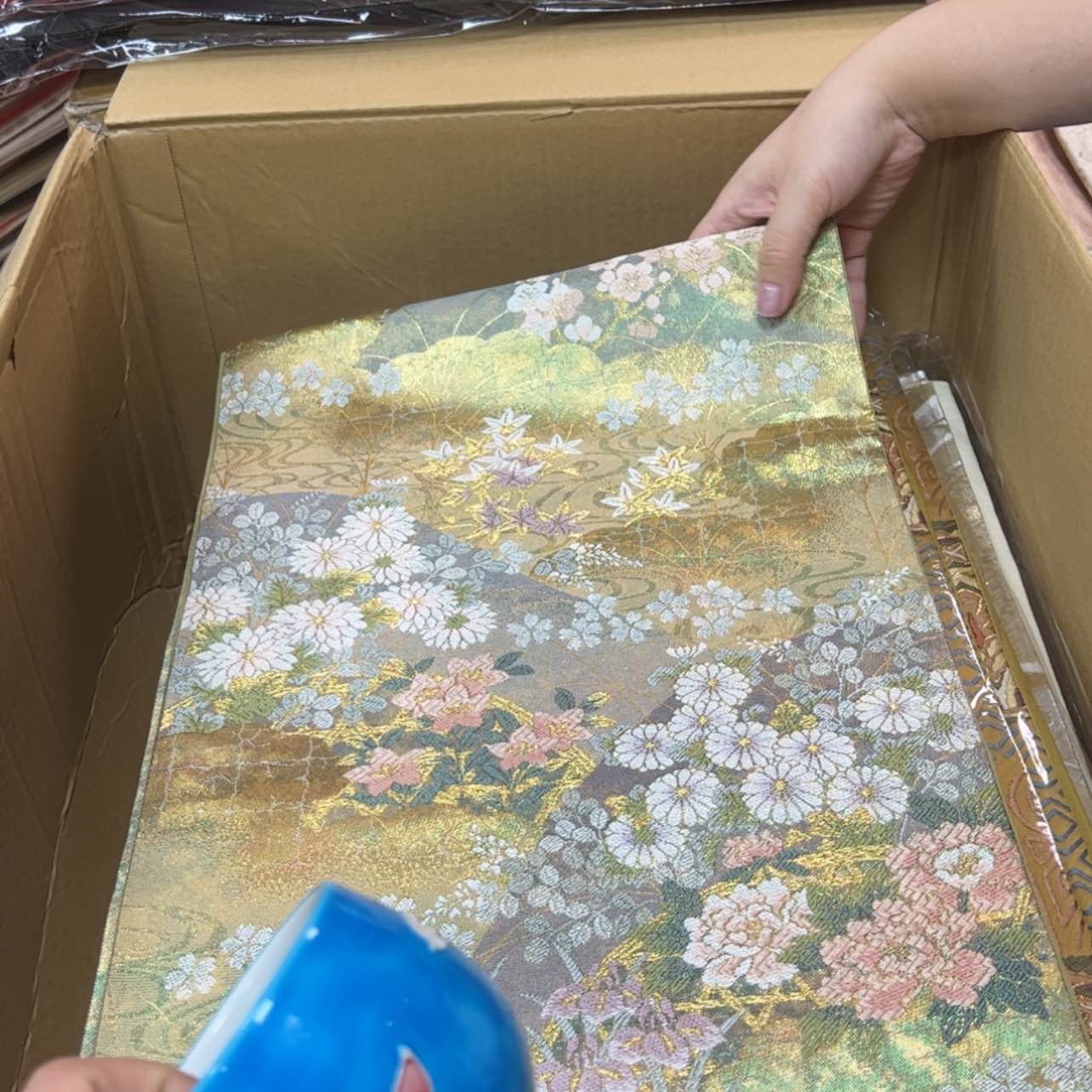 【闪购商品】小****气陶瓷马克杯带盖勺