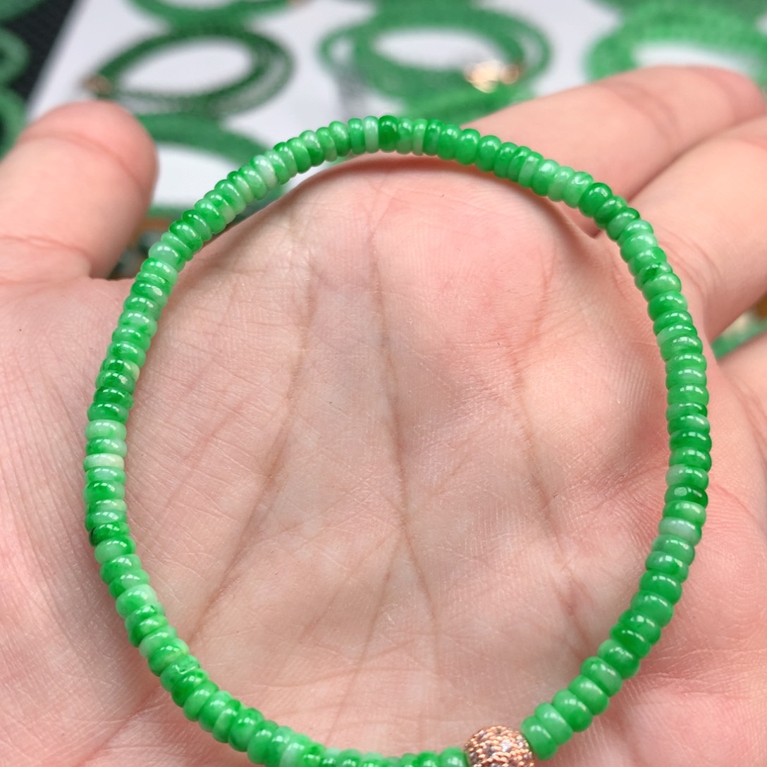 翡翠手链未镶嵌翡翠