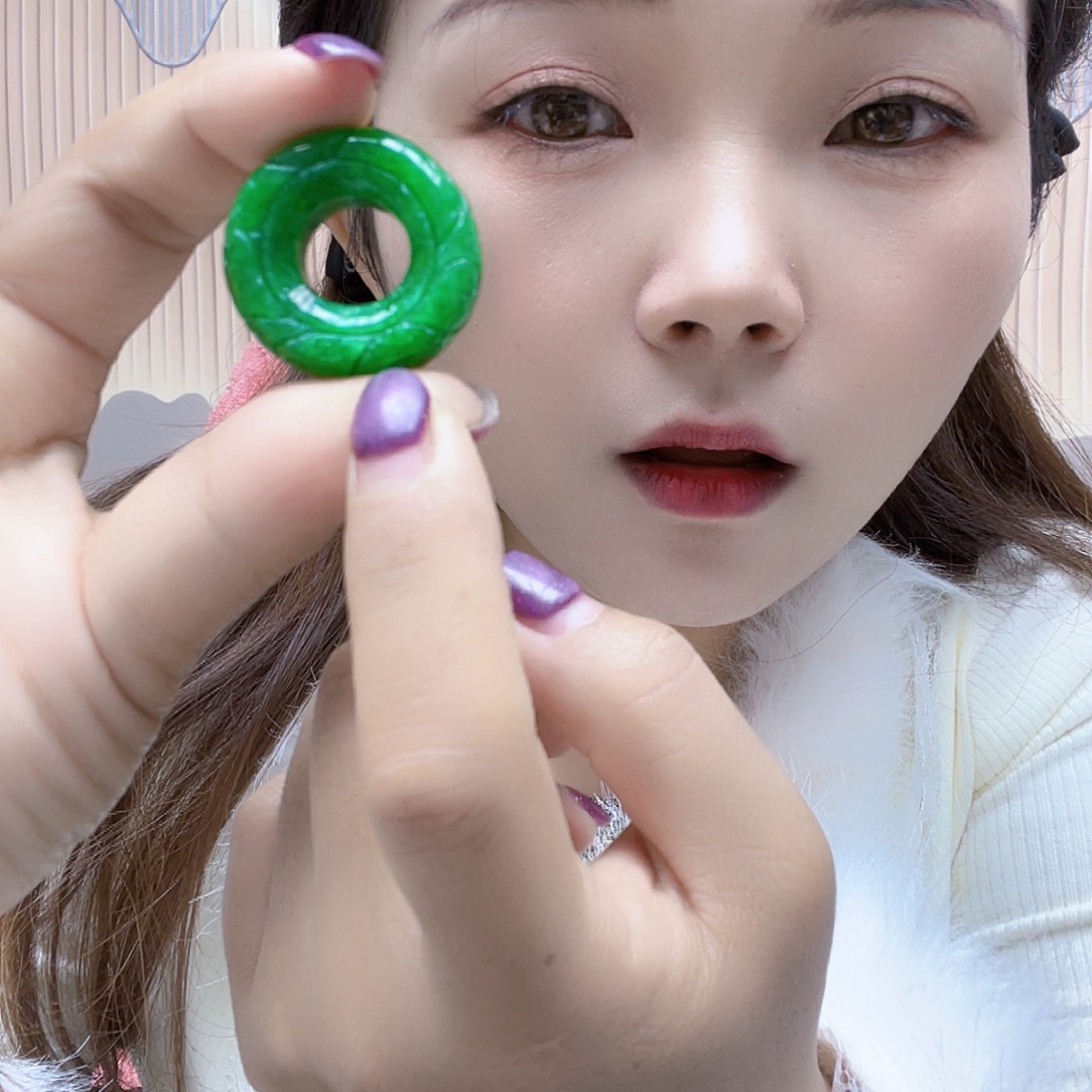 翡翠未镶嵌颈饰项链