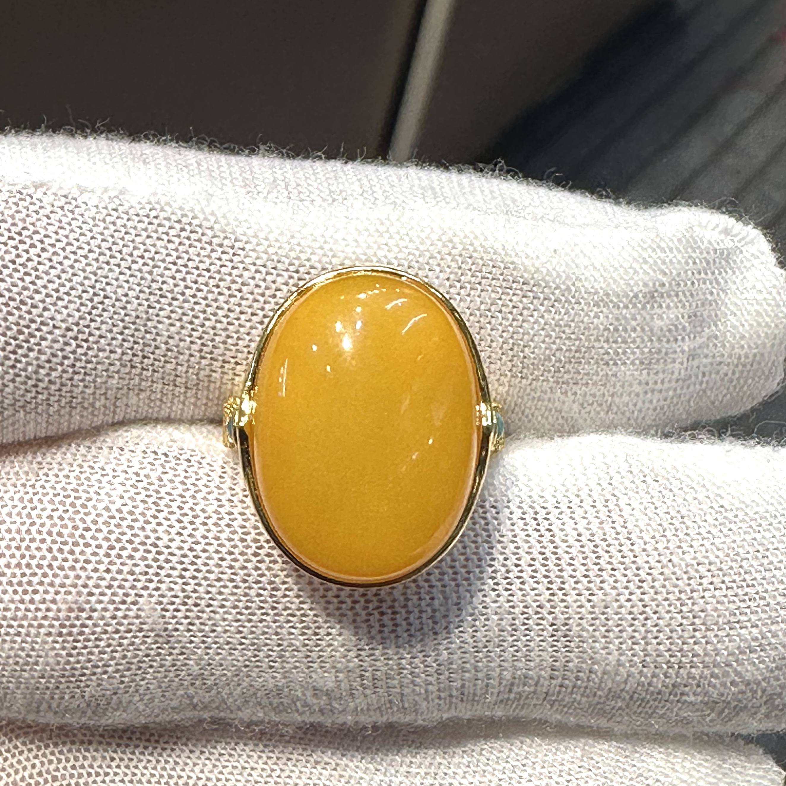 福利保真天然原矿蜜蜡戒指925银镶嵌规格16*20mm活口多样性发一