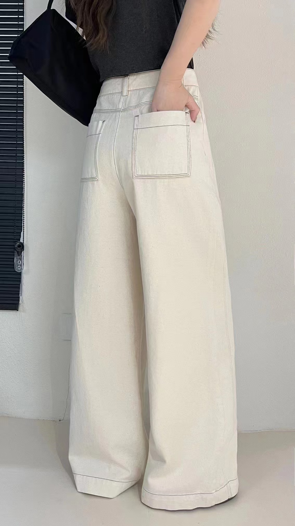 米杏色阔腿裤 休闲气质款