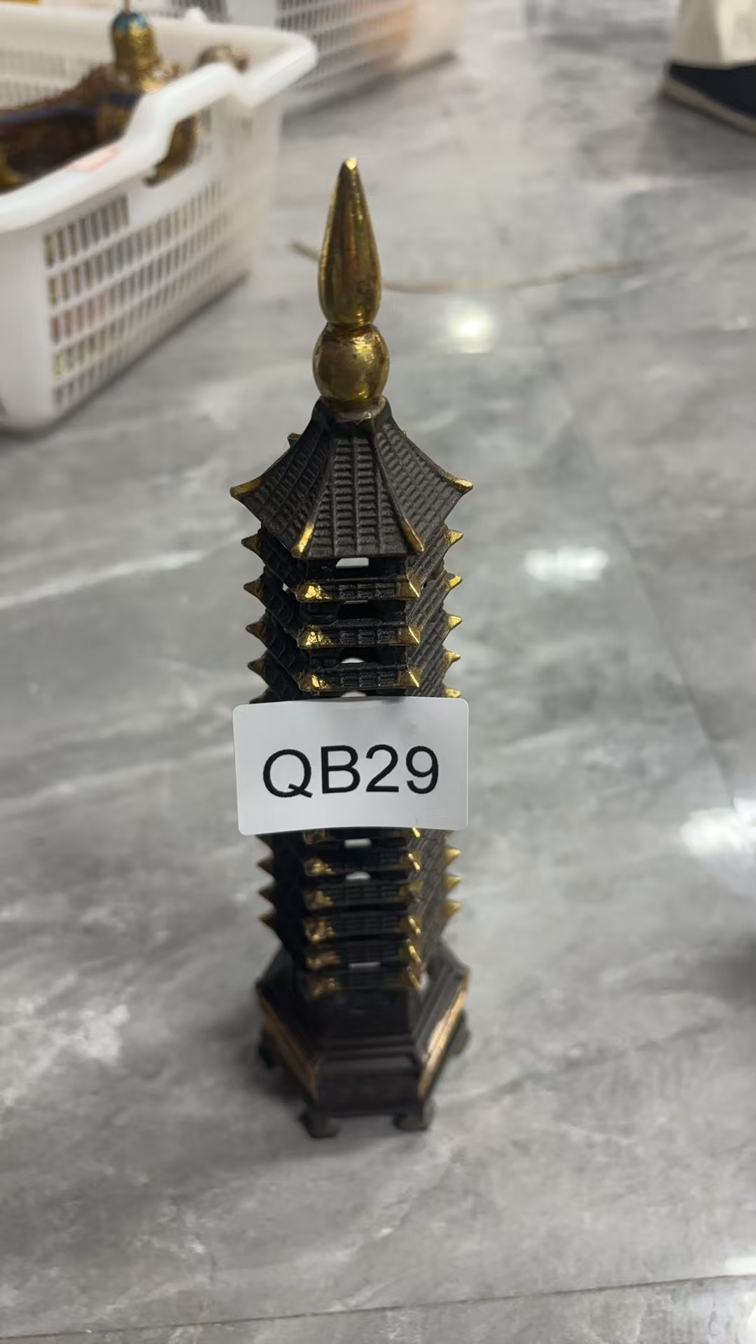 QB  29  现代艺术陶瓷/碟/碗/杯/瓶