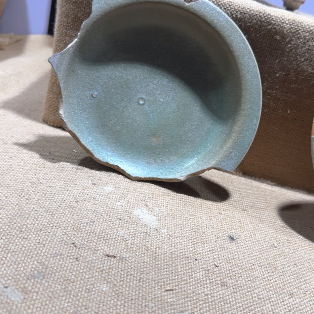 川***黄瓷片汝。              