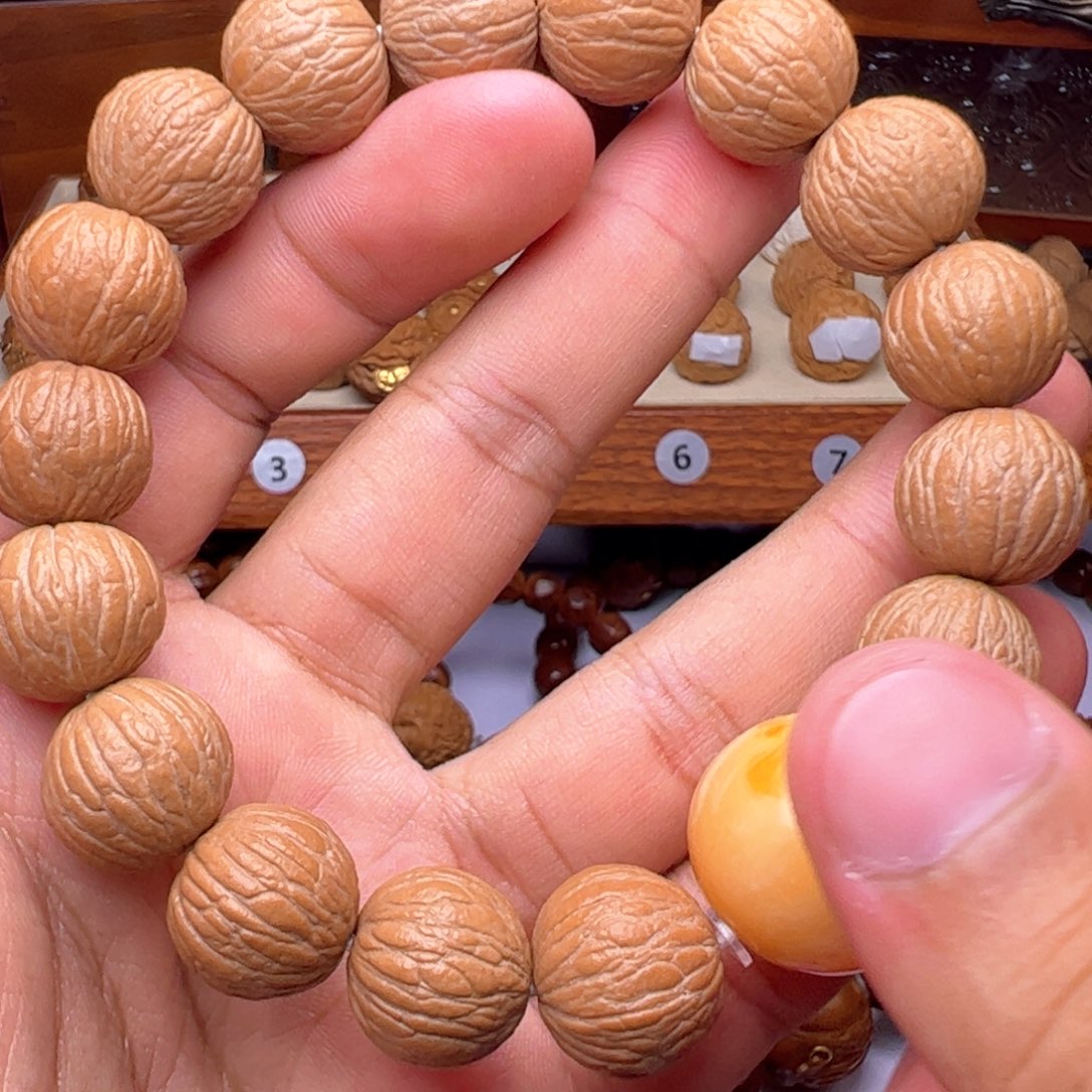 猴头核桃吊坠风雨16左右一套