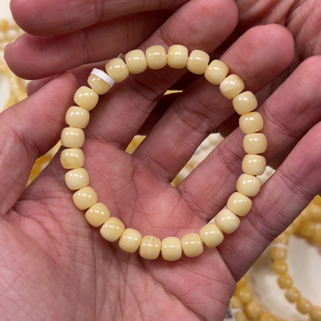 蜜蜡手串未镶嵌日**辰蜜蜡手串7.5