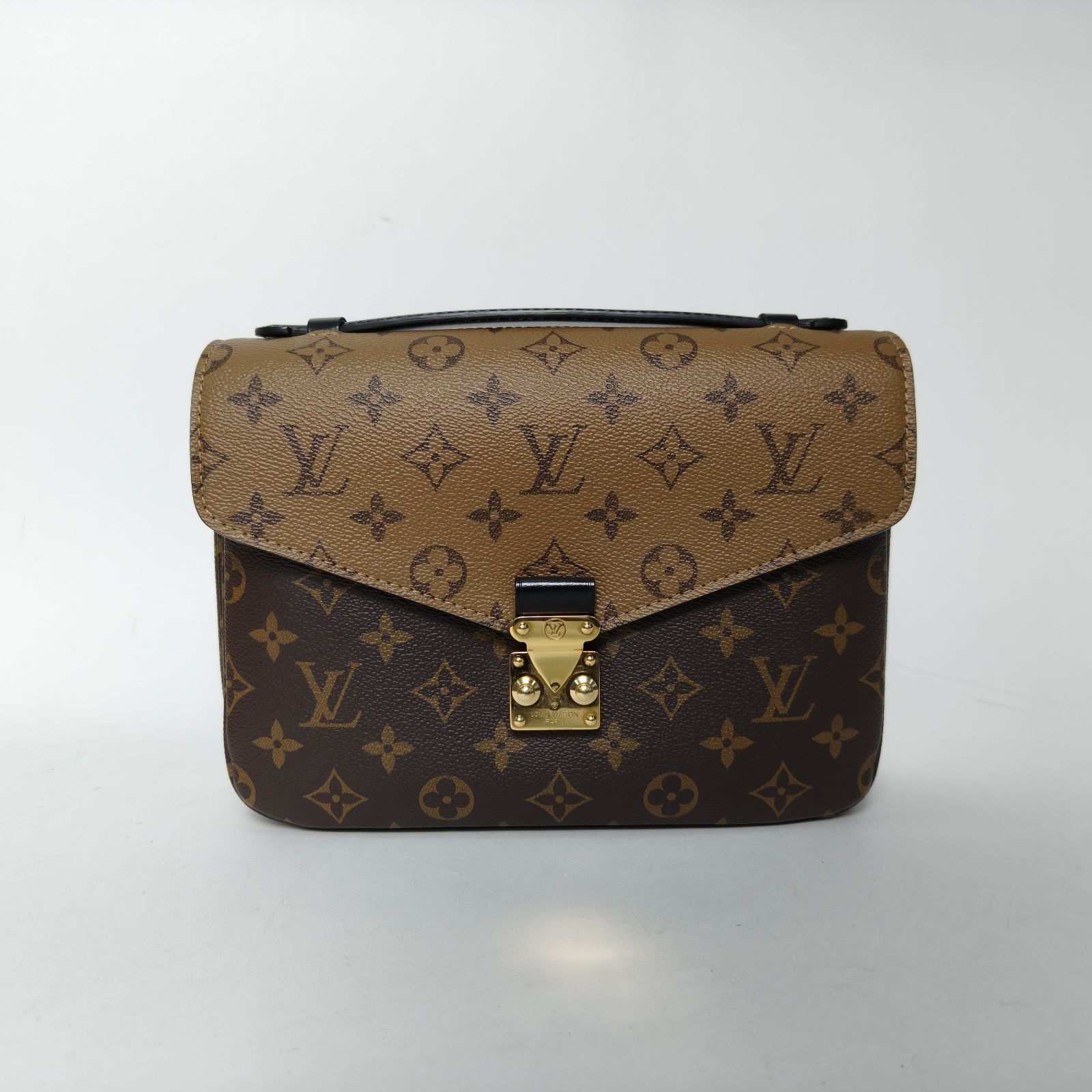 95新 LouisVuitton/路易威登 【特价黑黑】邮差包 拼色 PVC 金扣
