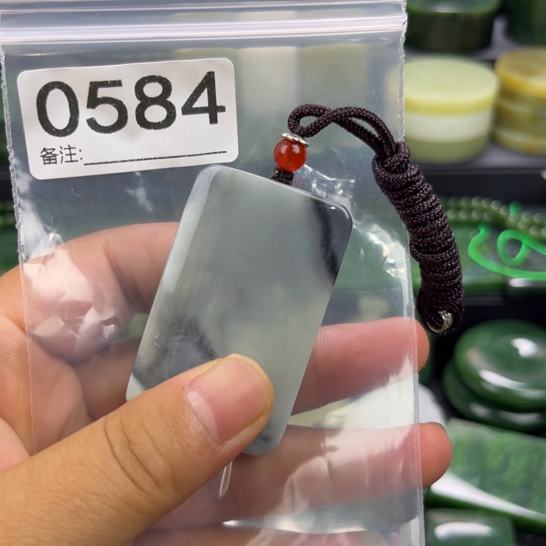 柳***乐未镶嵌和田玉珠宝半成品