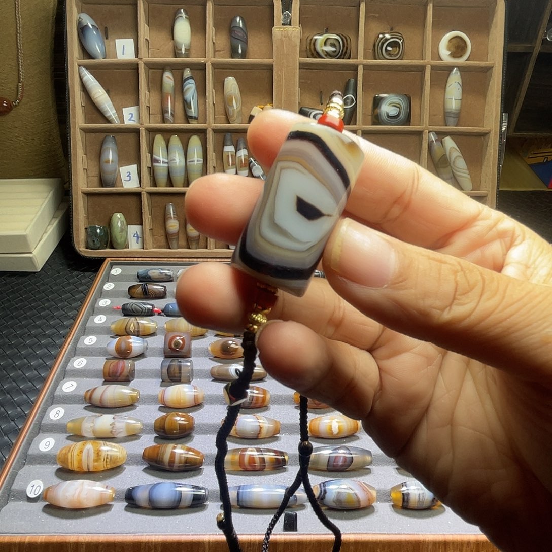 玛瑙/玉髓合金颈饰