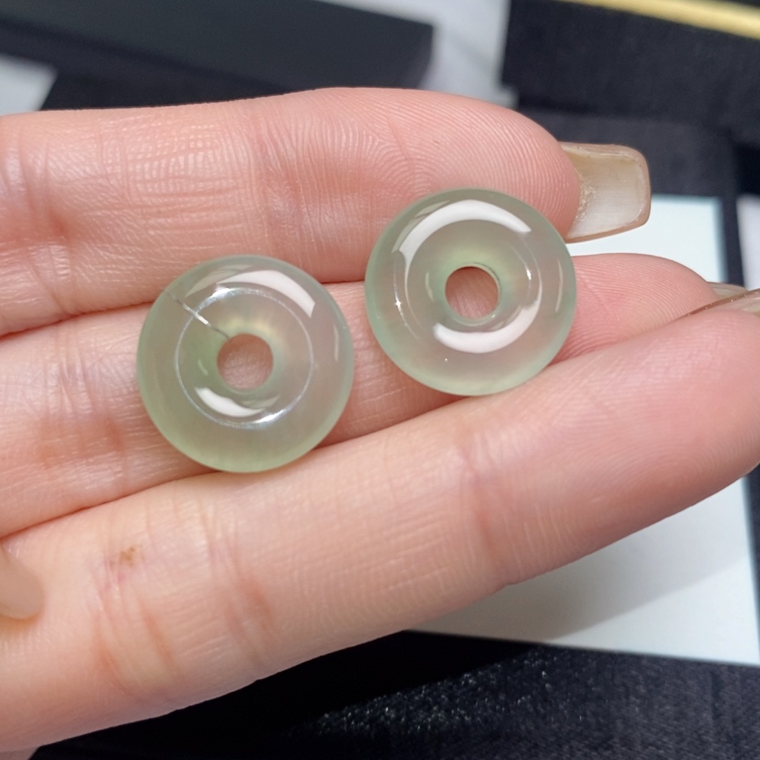翡翠耳饰未镶嵌甜甜圈
