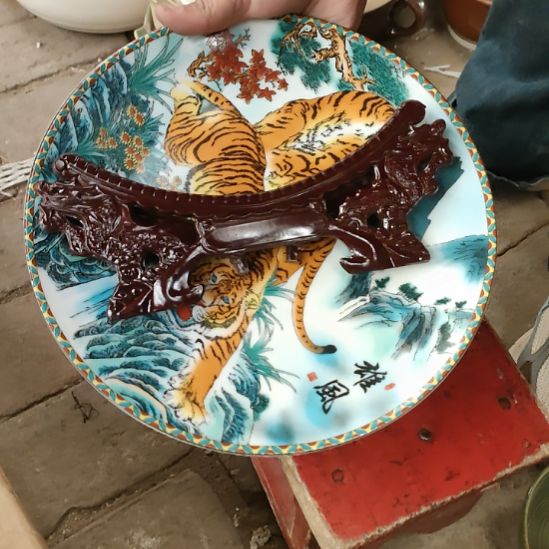 白瓷人****5虎盘工艺盘