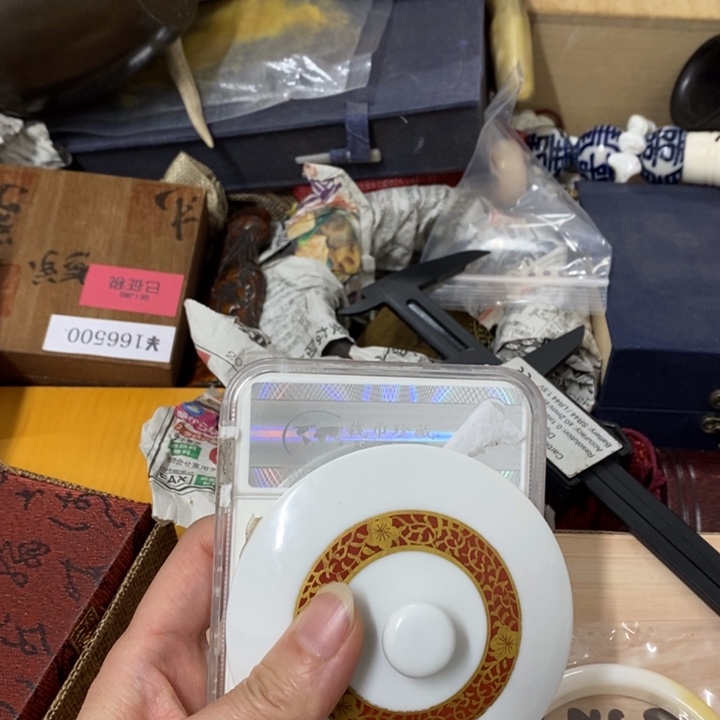 瓷片哈中古工艺品一件