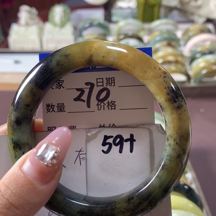 蛇纹石玉手镯未镶嵌270