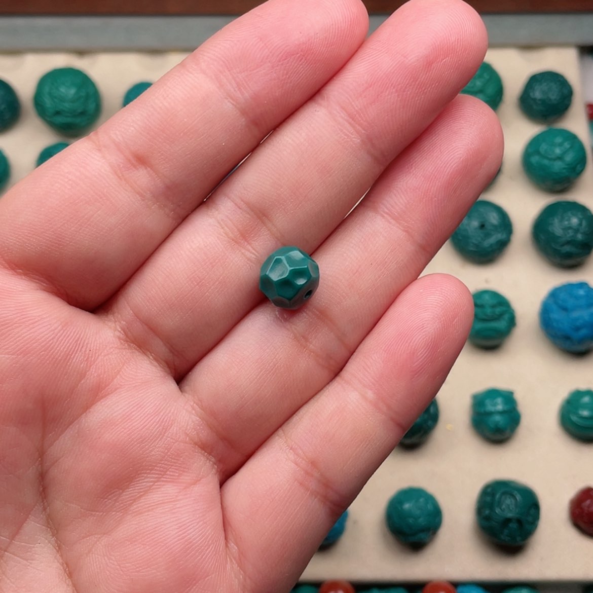 【闪购商品】玻璃颈饰无相奶酪10×9一个