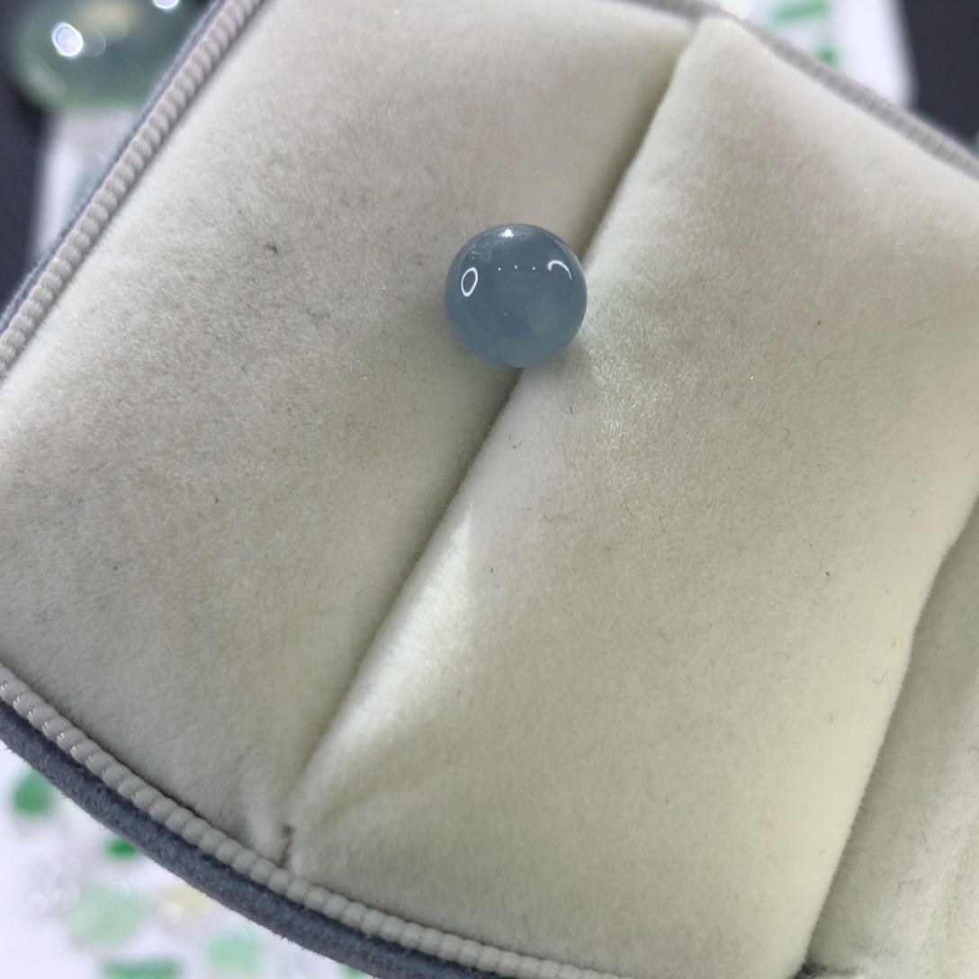 彤***y翡翠散珠雾霾蓝8.0珠子