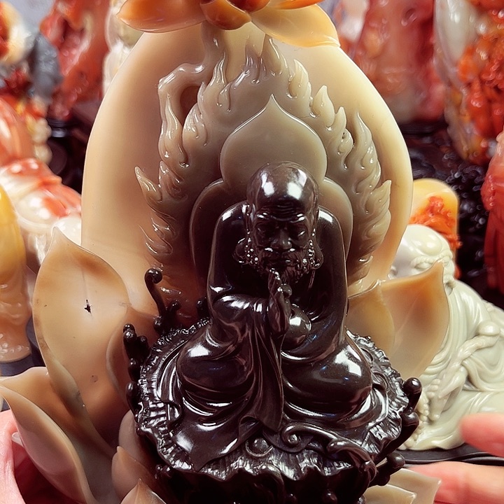 蒋***哥寿山石福建省雕刻艺术