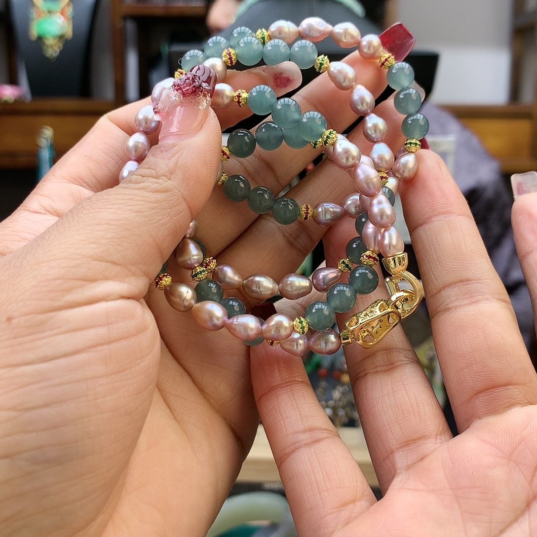 【闪购商品】翡翠颈饰未镶嵌紫**怡项链