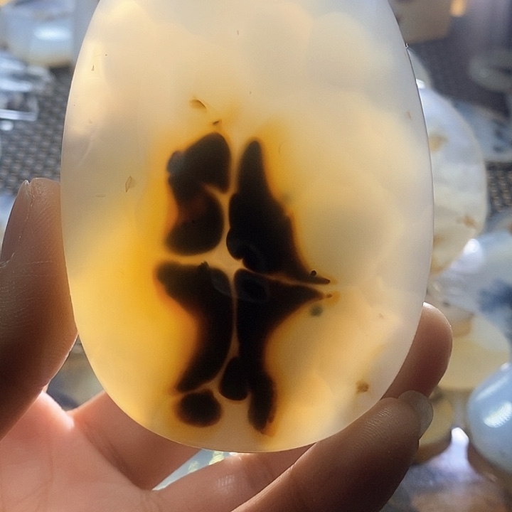 未镶嵌颈饰玛瑙/玉髓睦*