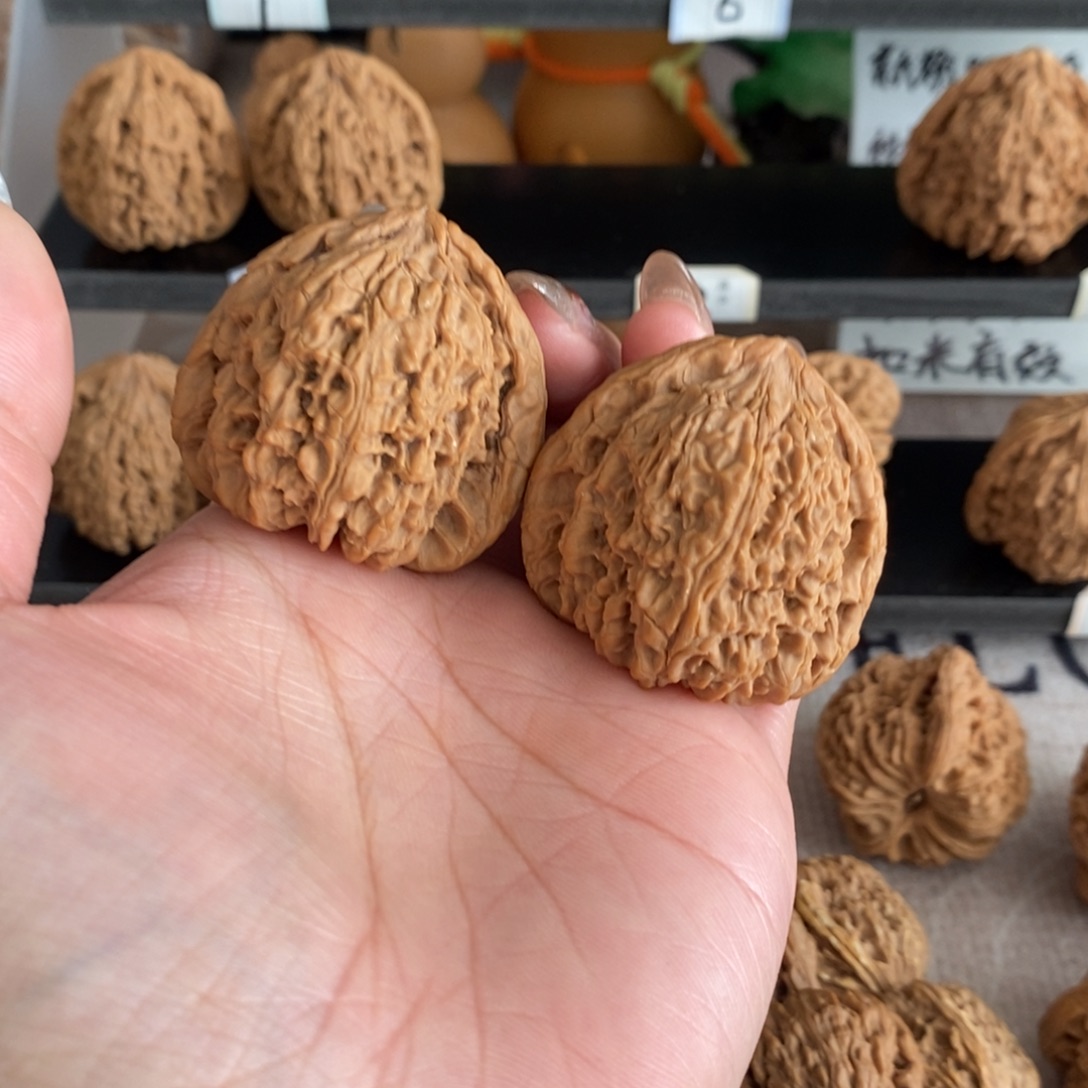 今****文玩核桃吊坠南疆