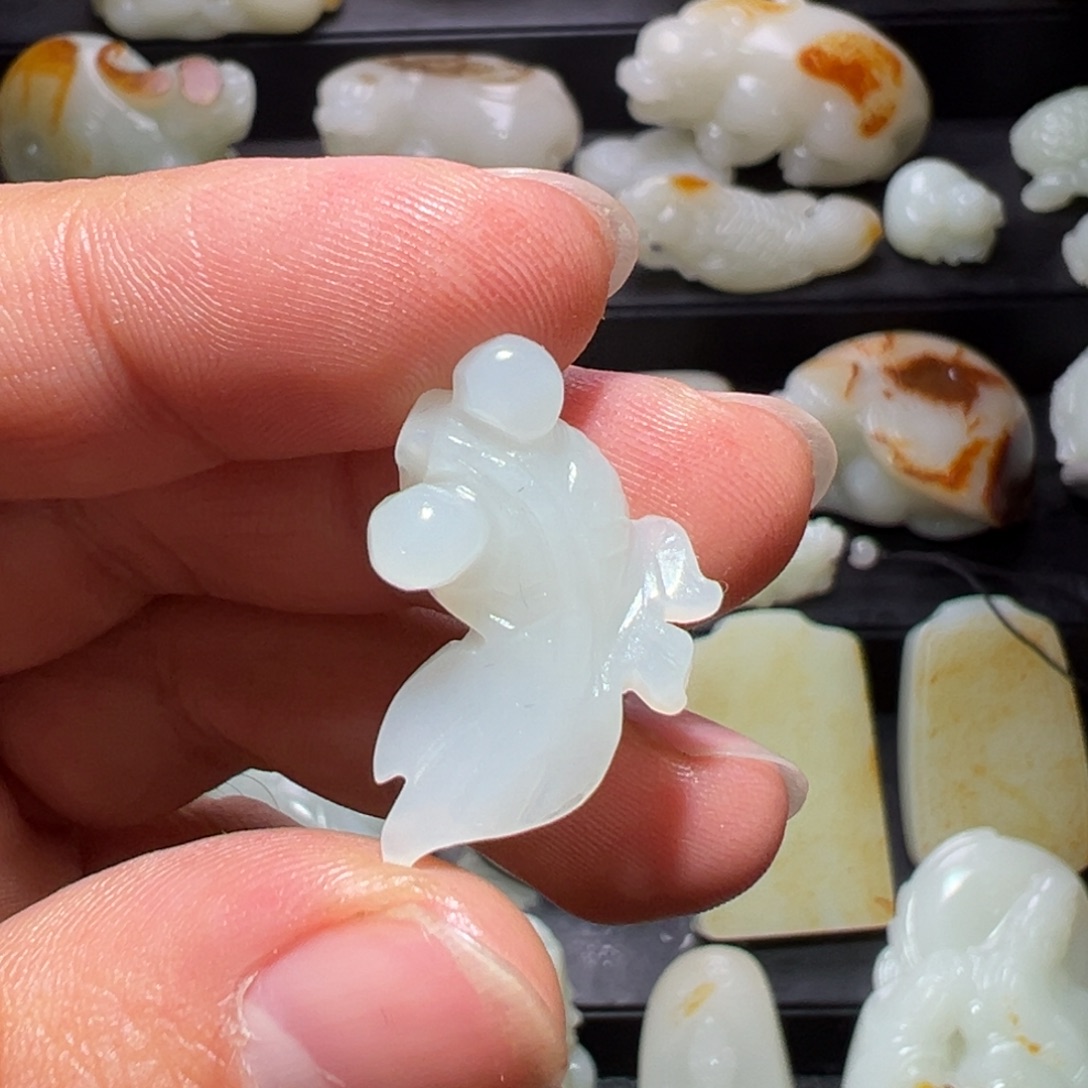 和田玉未镶嵌挂件