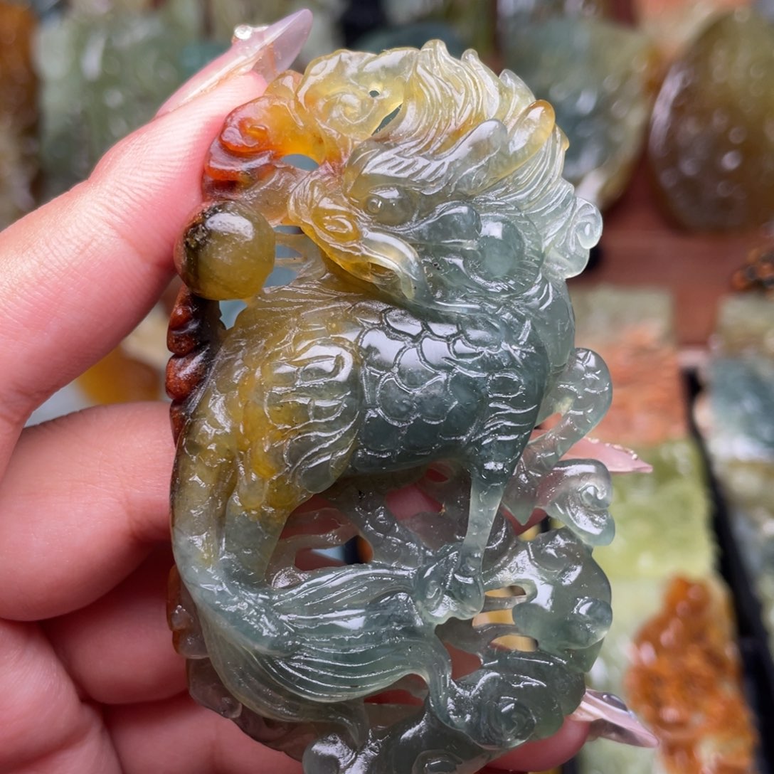 未镶嵌蛇纹石玉颈饰