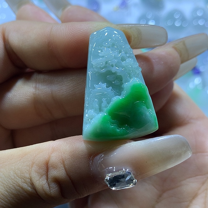 翡翠未镶嵌颈饰天然翡翠A货吊坠