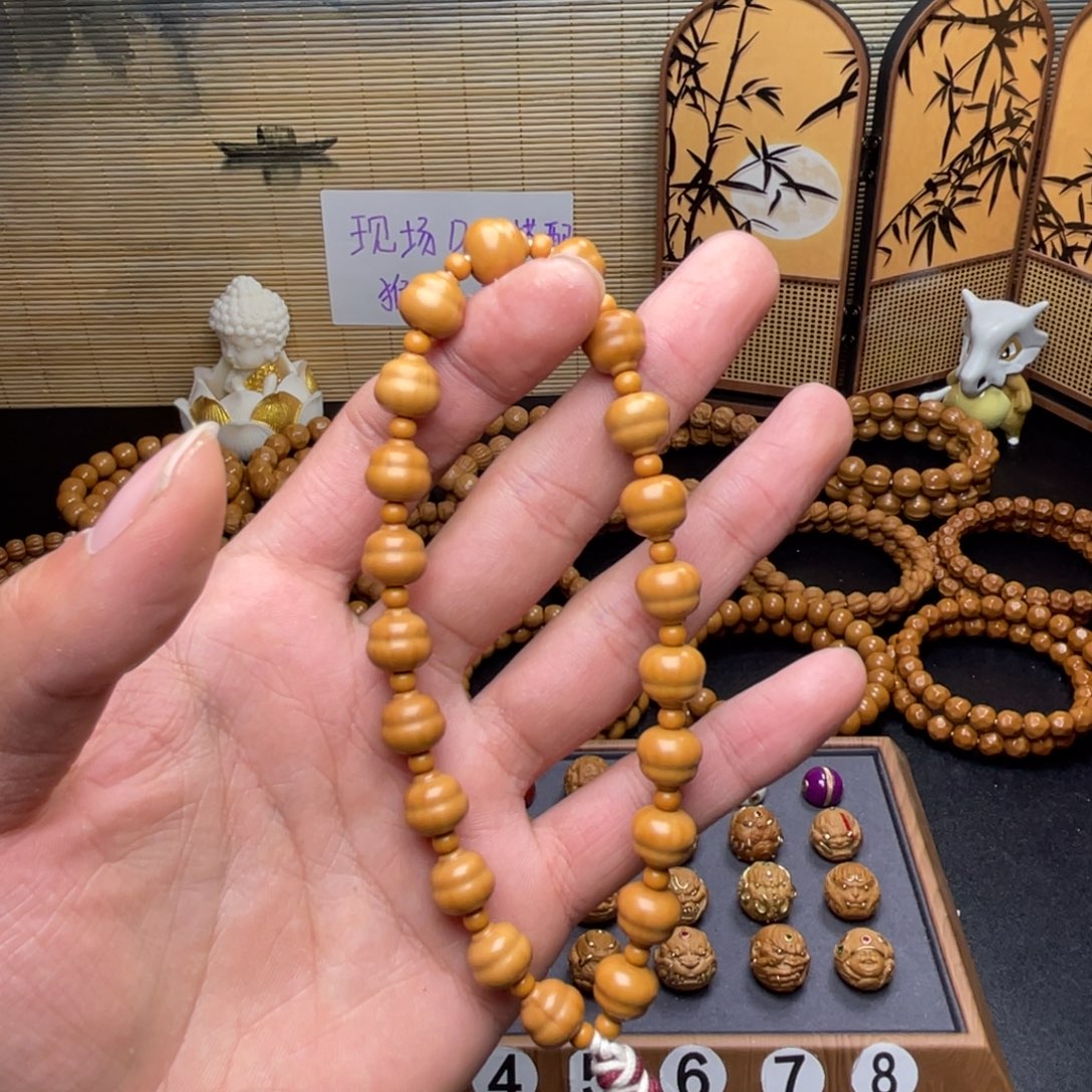 琪****猴头核桃吊坠福禄