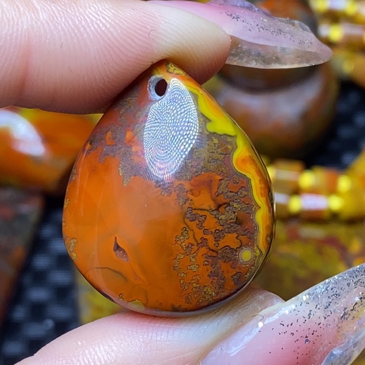 玛瑙/玉髓颈饰未镶嵌