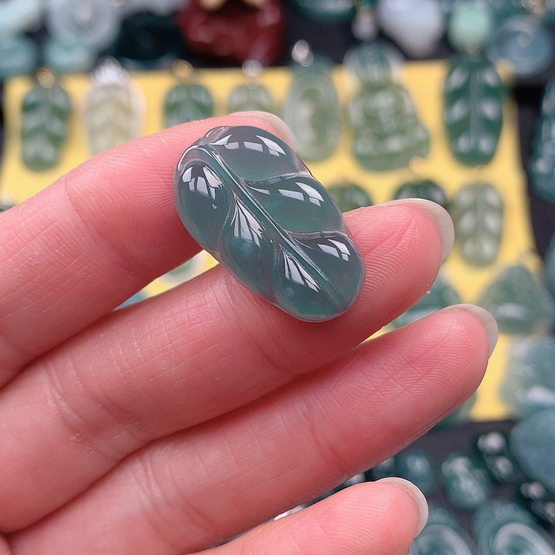 翡翠吊坠(不含链)未镶嵌吊坠