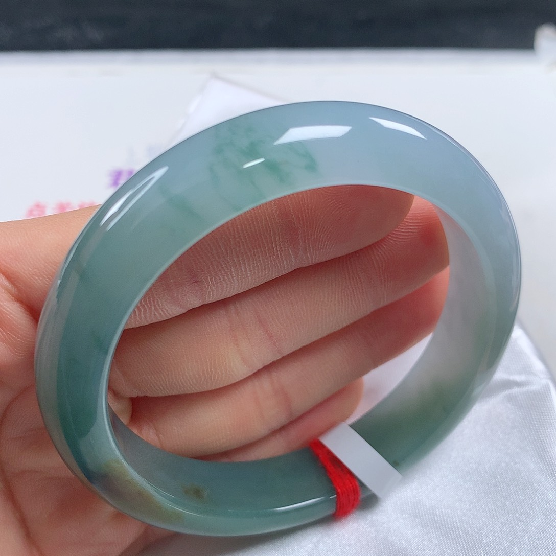 翡翠手镯未镶嵌 正圈①⑤④ 强推