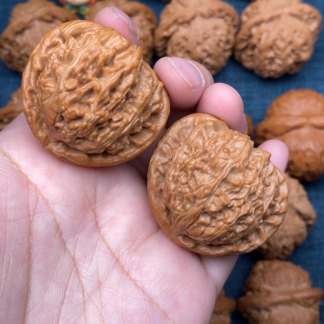 文玩核桃把件41老树三角白