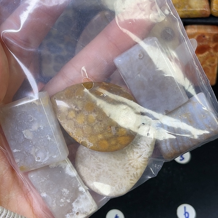 硅化珊瑚（珊瑚玉）珠宝金石合金三****