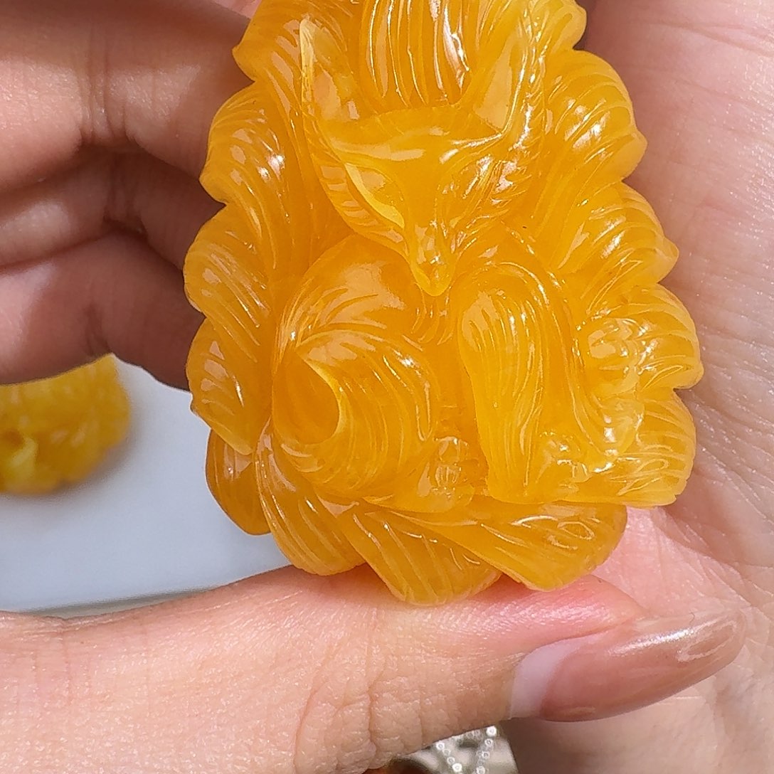 艳***儿植物珀未镶嵌裸石你