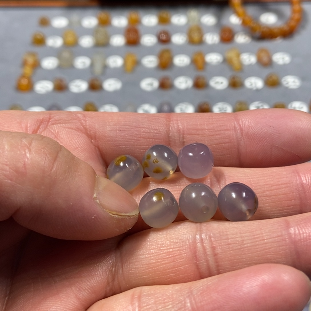 顾***烨玛瑙/玉髓合金颈饰珠