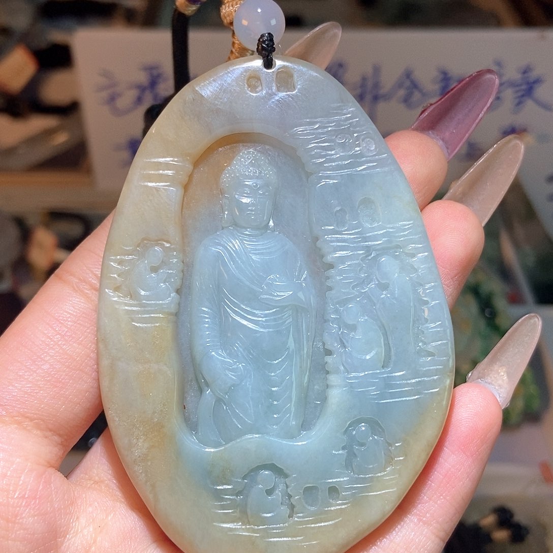 翡翠颈饰未镶嵌翡翠