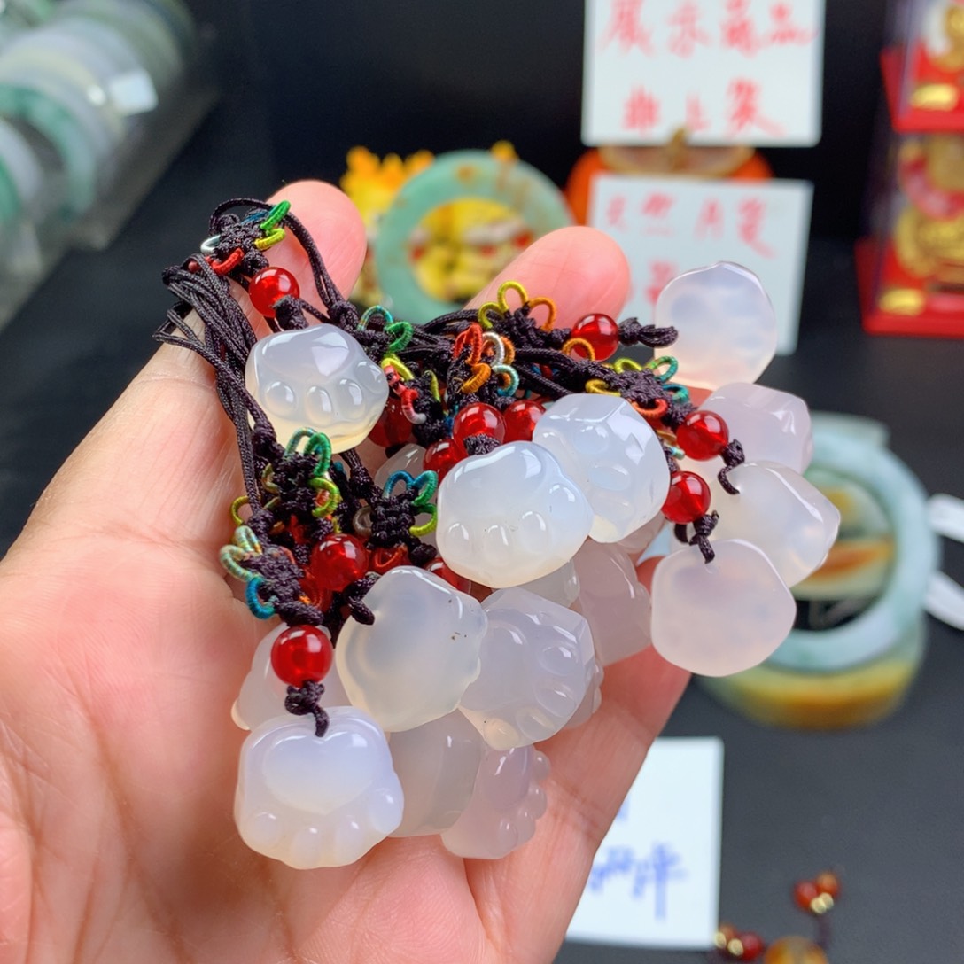 玛瑙/玉髓颈饰未镶嵌多性样化发一件